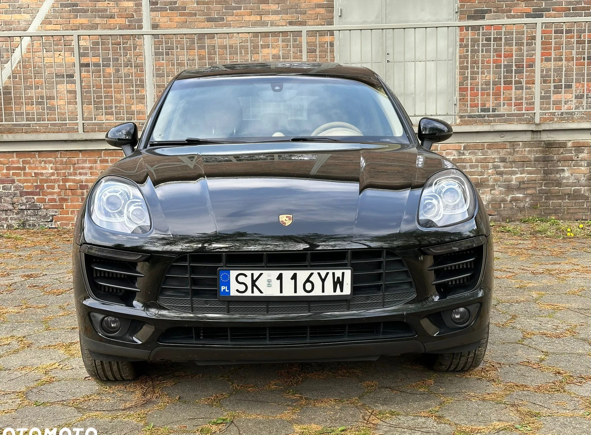 Porsche Macan cena 127000 przebieg: 166500, rok produkcji 2015 z Katowice małe 121